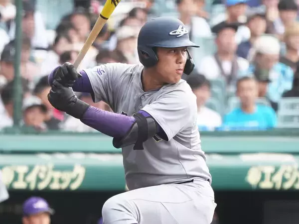 「【高校野球】選抜で注目すべき野手10人 二刀流候補の怪童から木製バットのツイン砲、サイクル男まで」の画像
