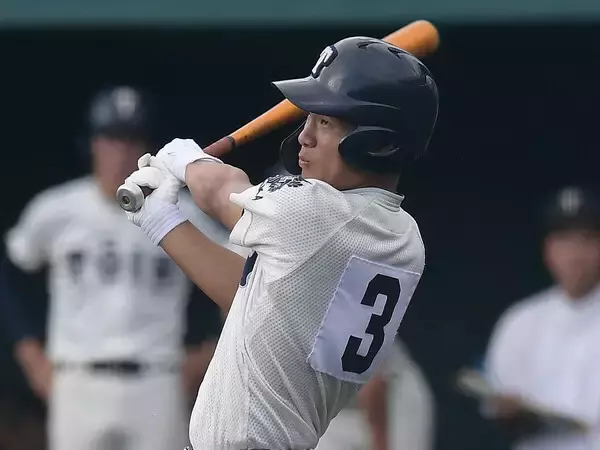 「【高校野球】選抜で注目すべき野手10人 二刀流候補の怪童から木製バットのツイン砲、サイクル男まで」の画像