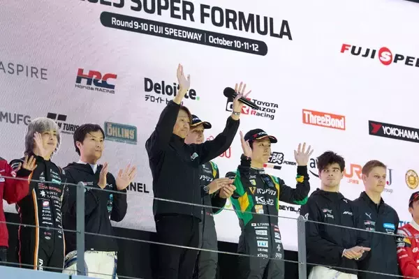 「近藤真彦に聞いたスーパーフォーミュラの現在と未来　トップ就任３年で観客急増も「まだまだ」 グローバル展開へ本腰」の画像