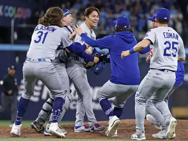 山本由伸＆ドジャースとブルージェイズの明暗を分けた「ワールドシリーズ第７戦９回裏１死満塁」の裏側