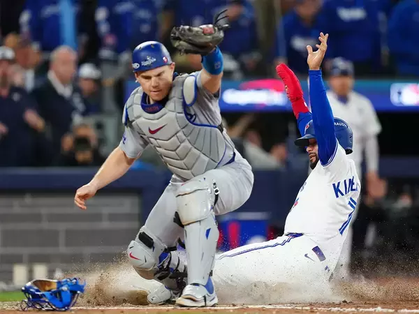 「山本由伸＆ドジャースとブルージェイズの明暗を分けた「ワールドシリーズ第７戦９回裏１死満塁」の裏側」の画像