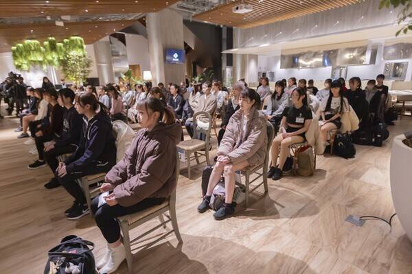 日本ハム・ファイターズガールのオーディションに「レベルがものすごく高い」女性たちが殺到　激戦の審査の裏側に密着