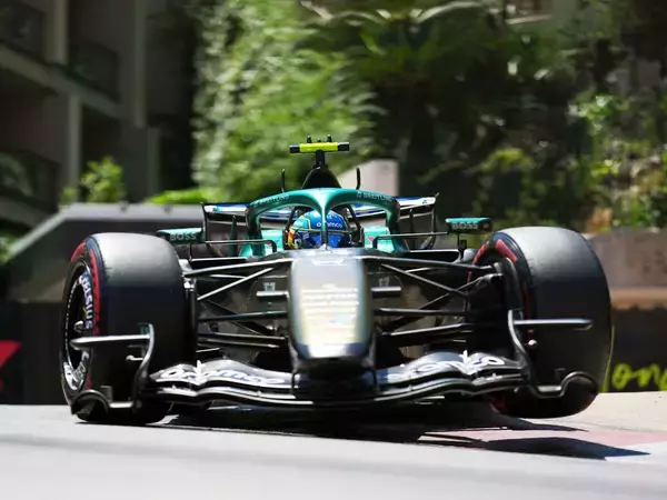 【F1】アストンマーティン・ホンダ「抜けないモナコ」で極めてアグレッシブな戦術　ギャンブルを成功させて今季初ポイント