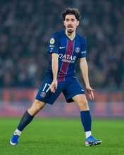 【欧州サッカー】パリSGのヴィティーニャなぜ規格外なのか 現代サッカーではあり得ない異常なプレーぶり