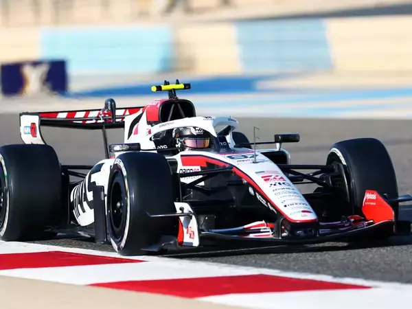 【F1】ハース小松礼雄代表が語ったトップ４を食う方法「0.05秒をひねり出すよりも、チャンスは『基本』にある」