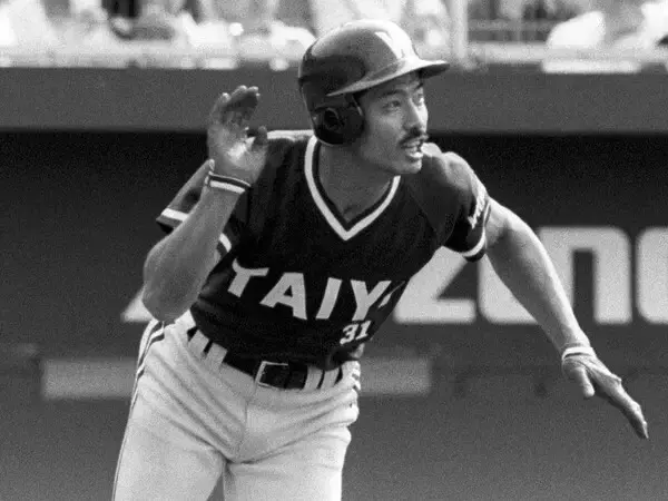 【プロ野球】「走れないなら解散だ！」 近藤貞雄の無茶振りに屋鋪要も困惑 伝説のスーパーカートリオ「ノーサイン」の舞台