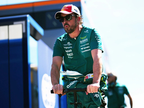 【F1】アロンソは怒りを通り越してあきれた様子「ワーストマシンにワーストパワーユニット。次の予選も最下位だろう」