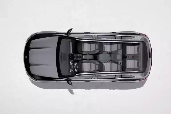 「みんな待ってた電気で走る３列シートSUV！　メルセデス・ベンツのEVシリーズ第３弾として「EQB」を日本に導入」の画像