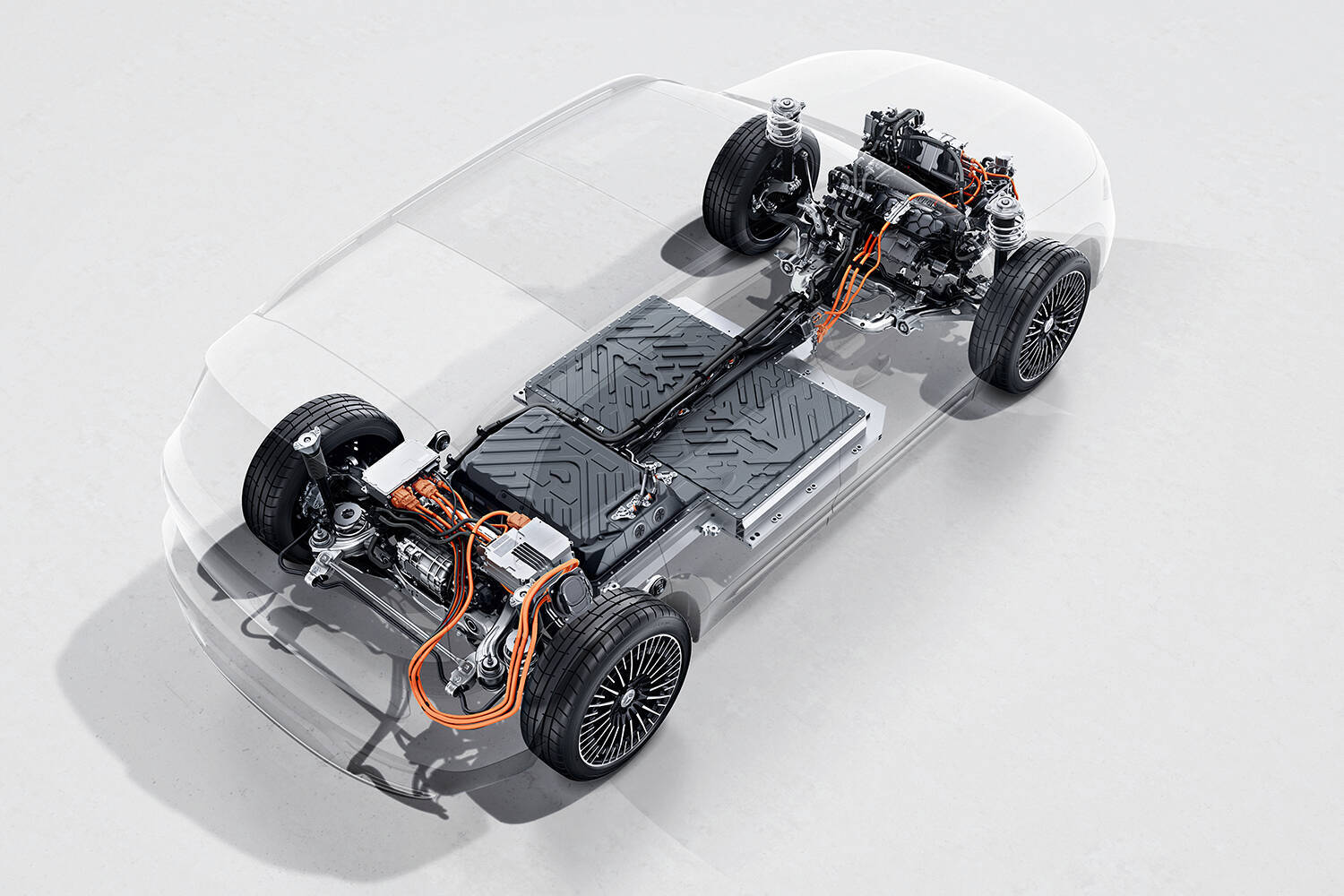みんな待ってた電気で走る３列シートSUV！　メルセデス・ベンツのEVシリーズ第３弾として「EQB」を日本に導入