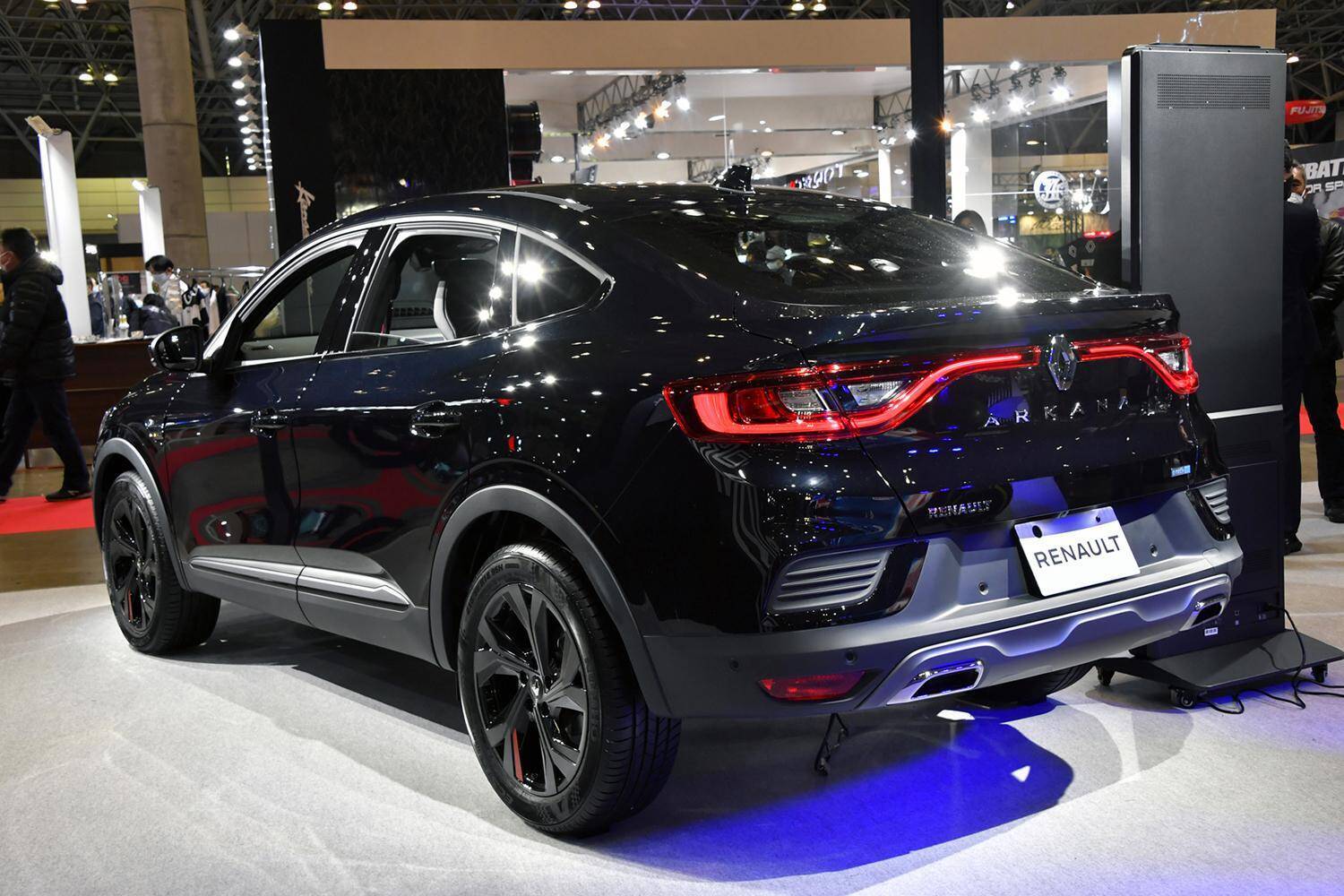 春に導入のアルカナはルノーの今後を決める重要な１台！　バカッ速の新型A110 SにF1マシンまで登場【東京オートサロン2022】