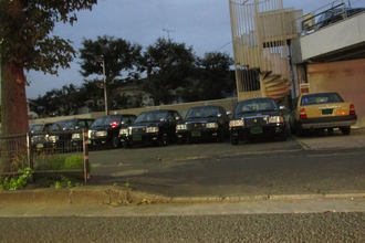 なんと二種免許保有者の50%以上が65歳超え！　乗客不足より乗務員不足が深刻なタクシー業界の危機