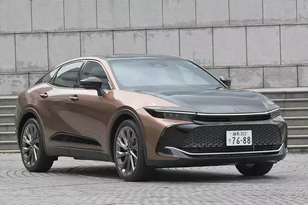 １カ月で２万5000台を受注してもクラウン・クロスオーバーは「バカ売れ」じゃない！　本命はこの先に続く車種だった