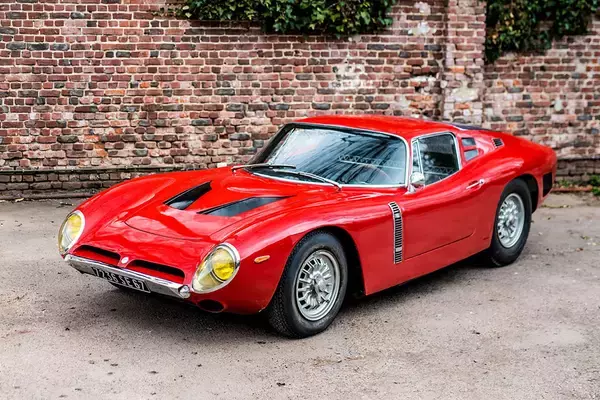 「イソは珍車イセッタだけじゃない！　7.4リッターエンジンまで積んじゃった「イソ・グリフォ」というイセッタとは真逆の怪物」の画像