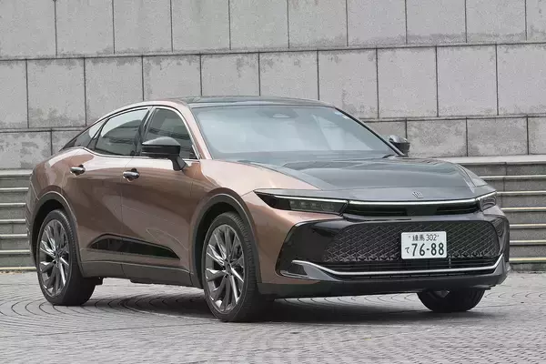 「売れないクルマを売るための特効薬!?　最近車名が「クロス」だらけなワケ」の画像