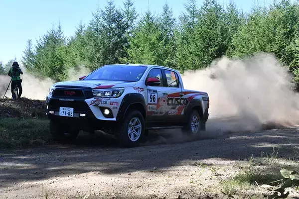 ただ今大注目の新カテゴリー！　クロカン四駆が爆走する全日本ラリー選手権「OP-XCクラス」の華やかさがヤバい