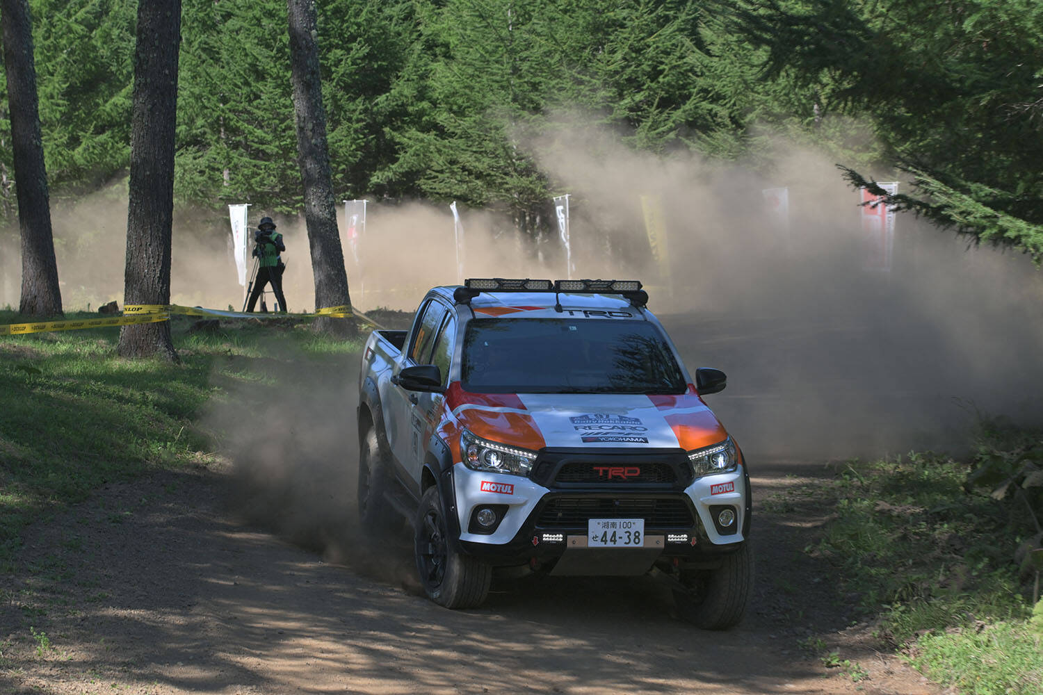 ただ今大注目の新カテゴリー！　クロカン四駆が爆走する全日本ラリー選手権「OP-XCクラス」の華やかさがヤバい