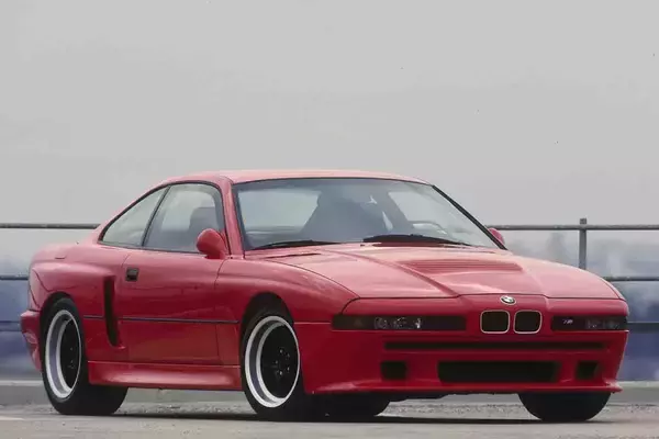 「「V12エンジン」＋「リトラ」ってスーパーカーじゃん……なハズがあれれ？　「初代BMW8シリーズ」の残念すぎる中身」の画像
