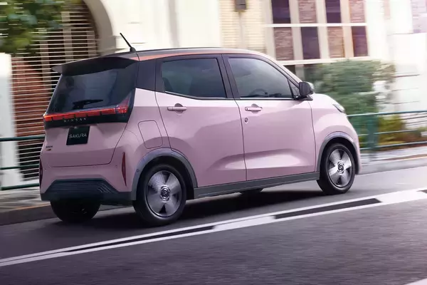 「装備をアップグレードしてより使い勝手が向上！　大人気な軽EVの日産サクラがマイナーチェンジを実施」の画像