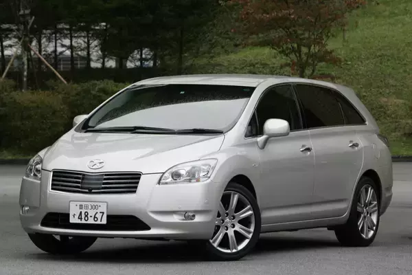 狭っ！　後席使いづらっ！　実用車なのに実用性に欠ける残念なクルマ６選