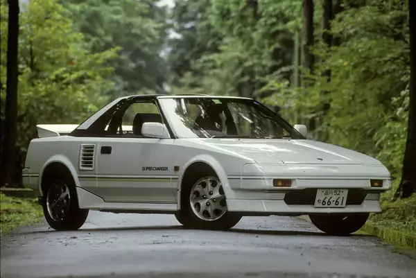 「プロが恐怖を感じるレベルの危うさ！　歴史に残る「ピーキーすぎる」国産スポーツカー４選」の画像