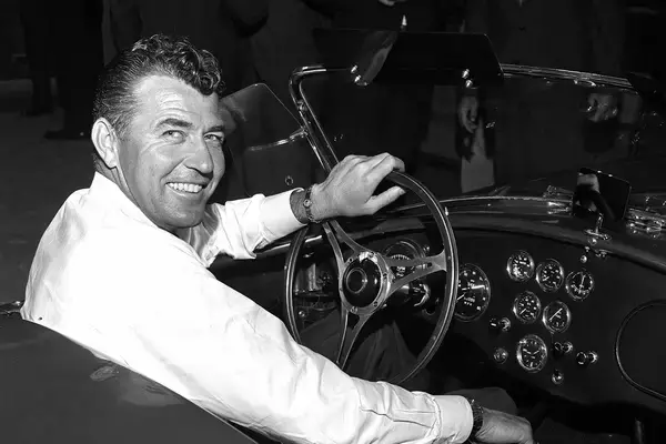 「シェルビーが手がけるとマスタングがこうなる！　レースで勝つために生まれた「GT350」とさらに怪物化した「GT500」」の画像