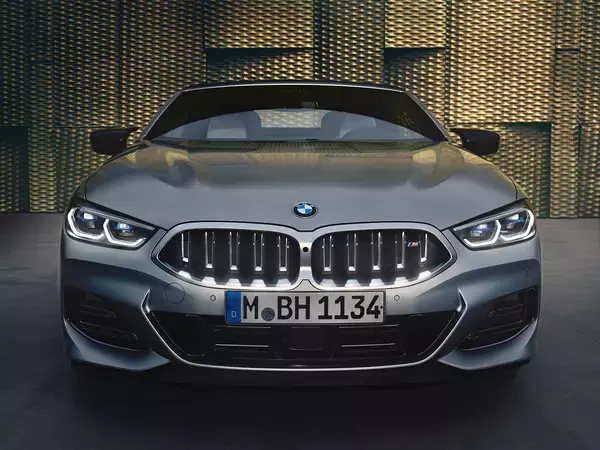 「先進装備満載の新次元ラグジュアリーカー！　BMWより新型８シリーズが登場」の画像