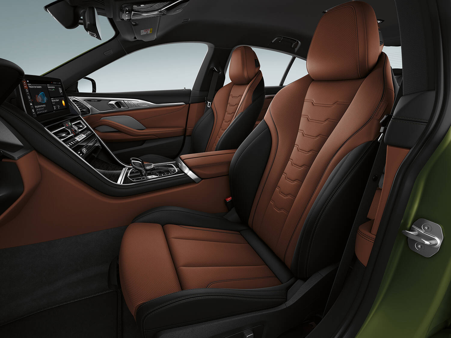 先進装備満載の新次元ラグジュアリーカー！　BMWより新型８シリーズが登場