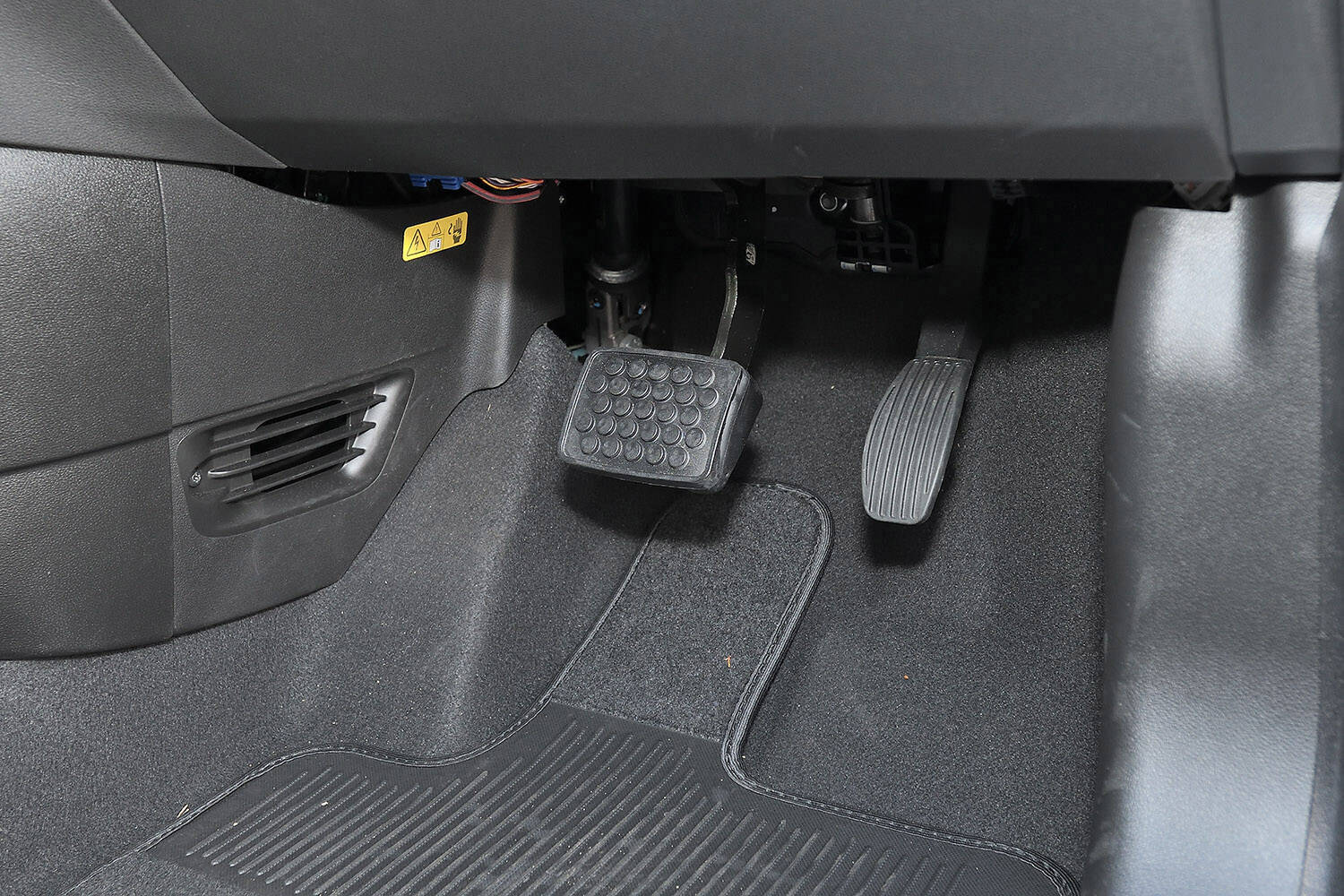 我慢すらも快感になる！　乗ったが最後抜け出せない「沼感」全開の個性派クルマ５選