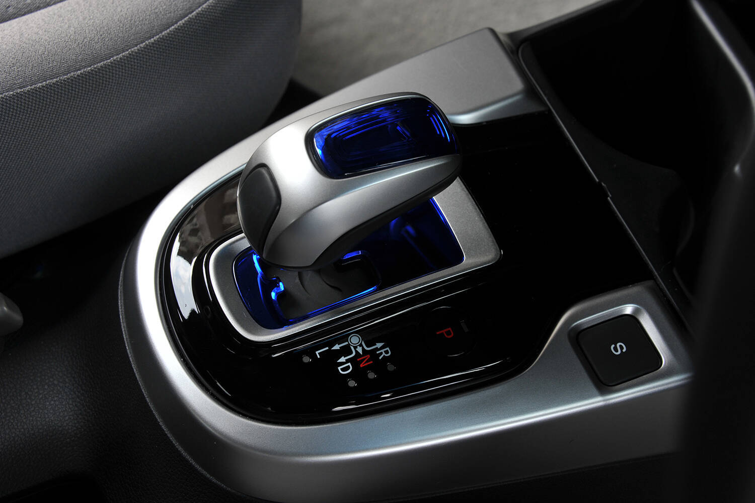 ハイブリッドと名乗っていても中身は千差万別だった！　正しく理解したい各社の違いをわかりやすく解説