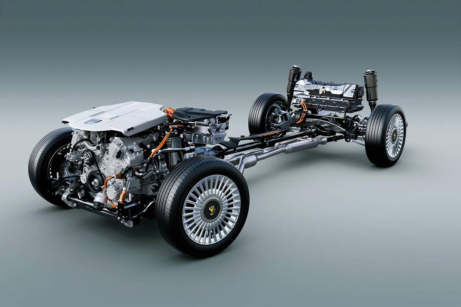 禁断の同門対決！　トヨタ・センチュリーとレクサスLSはドッチがスゴイ？