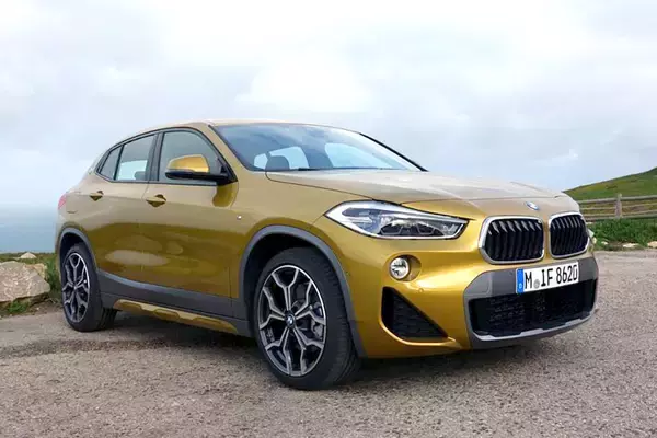 「「カッコイイ」で買って乗ったら「ちっちゃっ」！　今流行のクーペSUVは「リヤ窓」のチェックを忘れずに」の画像