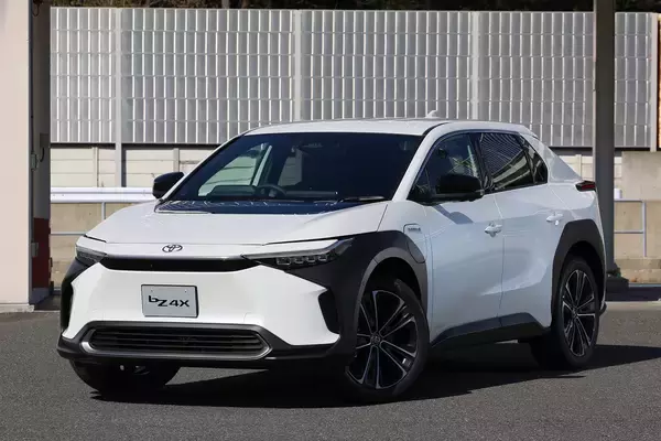 「アリアにソルテラに輸入車も！　SUVのEVが日本で続々発売されるなかプロが選んだ買いの「１位」とは」の画像