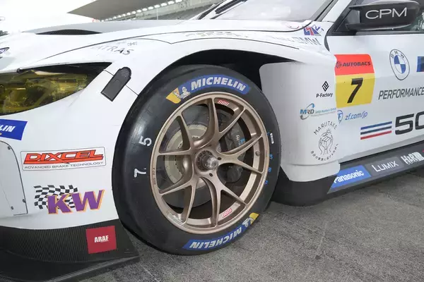 「「オネーサン」でバズったスーパーGT参戦チーム「BMW Team Studie」のドライバーに直撃！　新型車両「M4 GT3」ってどんなマシン？」の画像