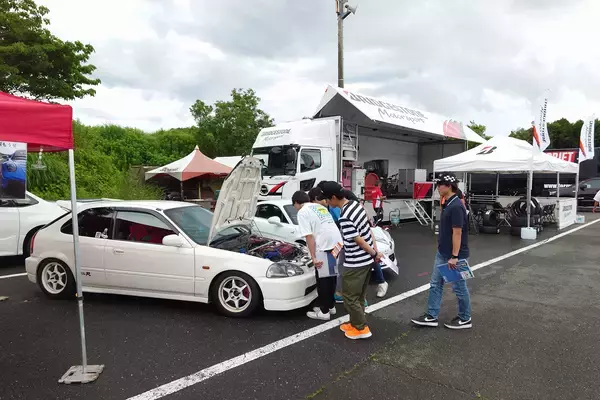 最新車よりも興味津々の謎！　Ｚ世代が現役時代を知らないハズの「80〜90年代スポーツ」に注目するワケ