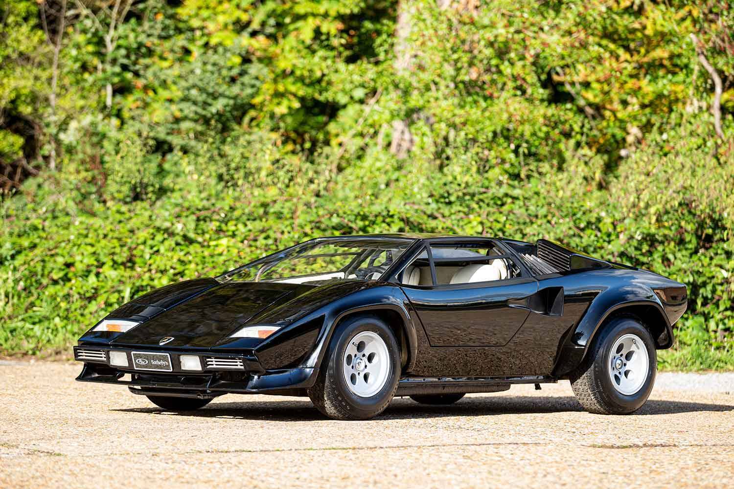 あぁセレブの家に生まれたかった！　ジャガーとランボルギーニの「キッズカー」が想像を絶する中身と値段だった