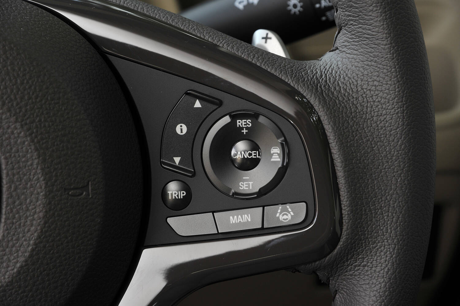 何年経っても誰も追いつけないのはナゼ？　ホンダN-BOXがいつまでもトップ独走するワケ