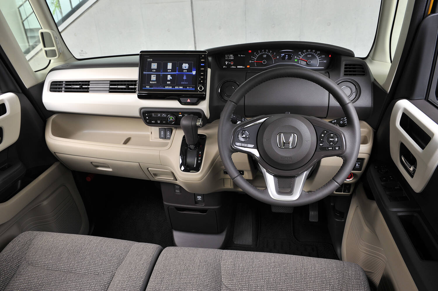 何年経っても誰も追いつけないのはナゼ？　ホンダN-BOXがいつまでもトップ独走するワケ