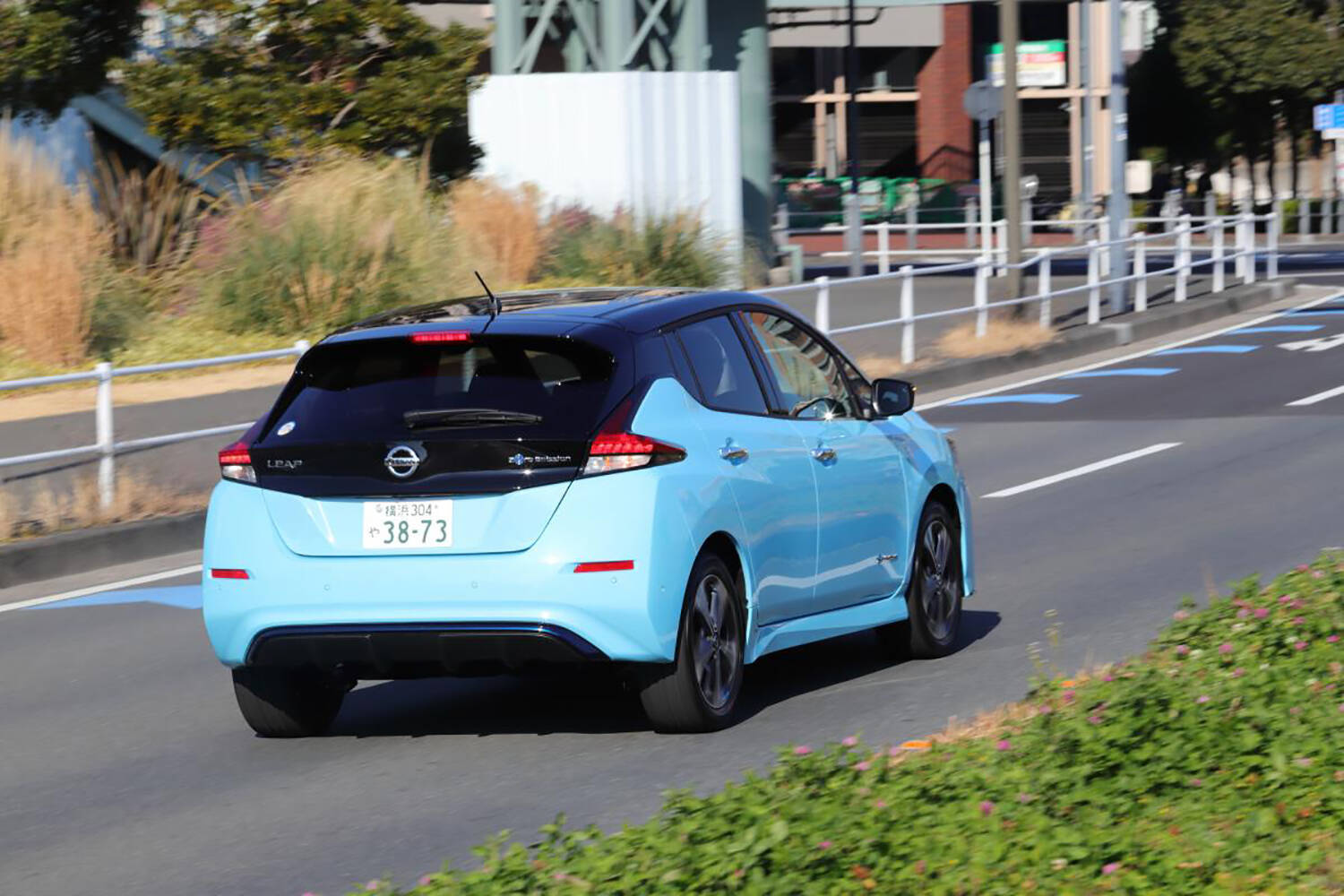 量産型EVのパイオニア「リーフ」とは？