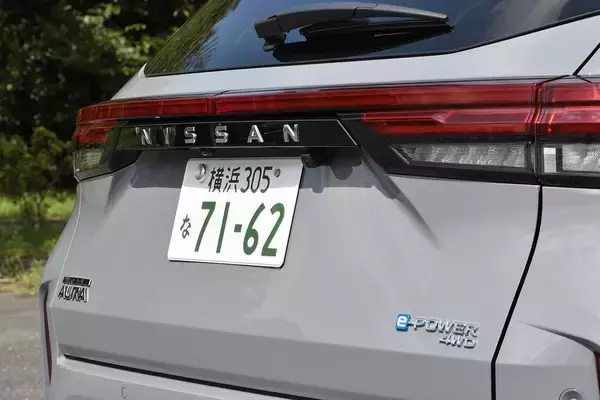 「高級コンパクトは日本で成功せずの常識を打ち破った！　日産ノートオーラがいまだに売れ続ける秘密は「絶妙な立ち位置」にアリ」の画像