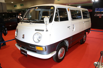 歴代デリカ揃い踏み！　最新電動車がズラリ並ぶ！　CARトップ×THE EV TIMESの企画展示が圧巻のラインアップ
