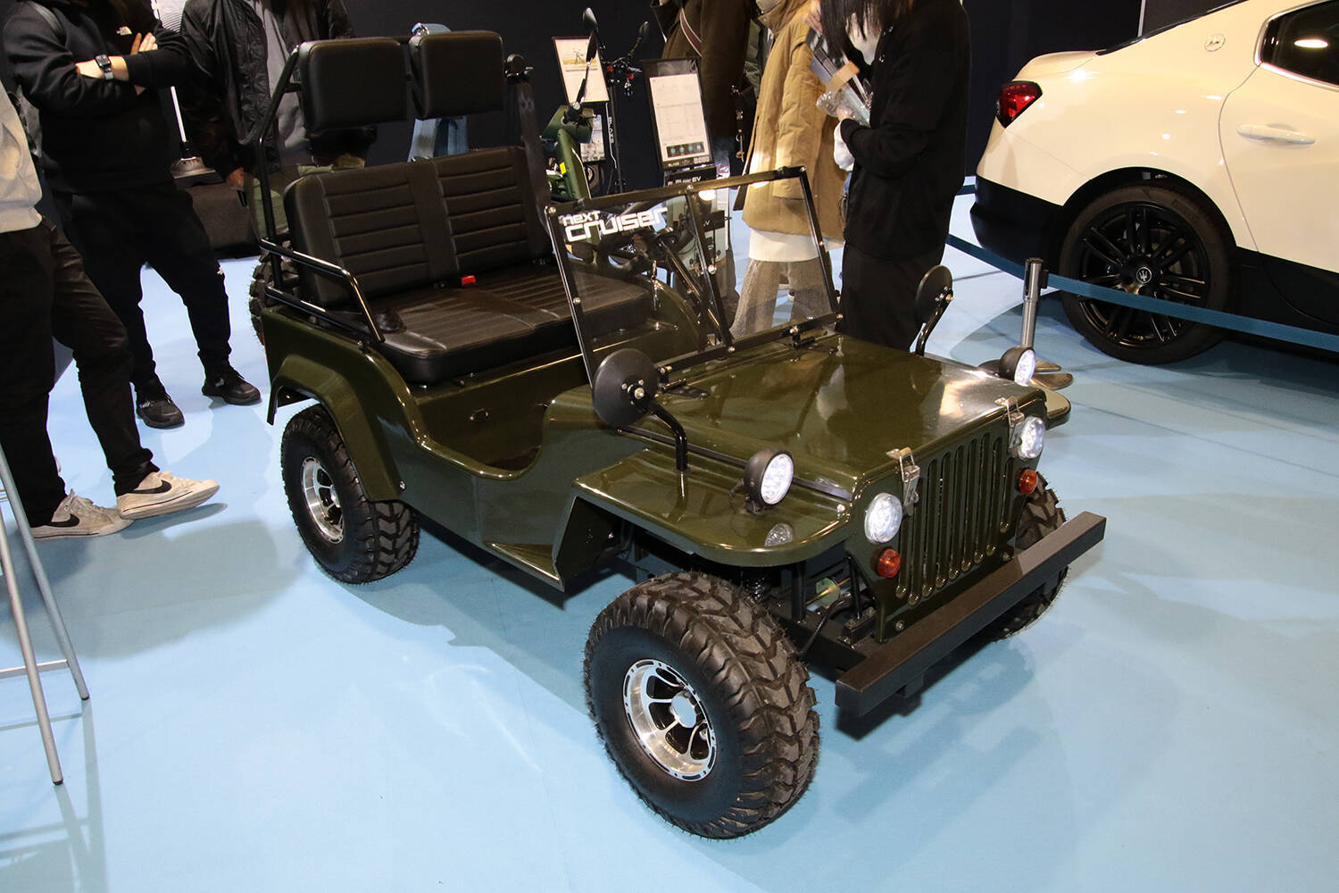 歴代デリカ揃い踏み！　最新電動車がズラリ並ぶ！　CARトップ×THE EV TIMESの企画展示が圧巻のラインアップ