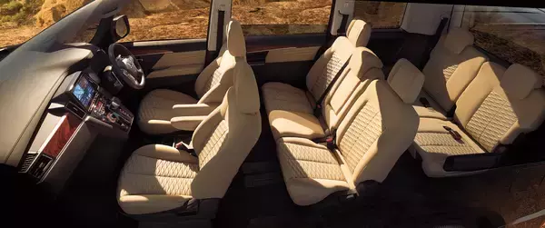 「シーマにフーガにレジェンドなどが消え国産セダンの危機！　レーシングドライバーが「セダン不要説」に異を唱えるワケ」の画像