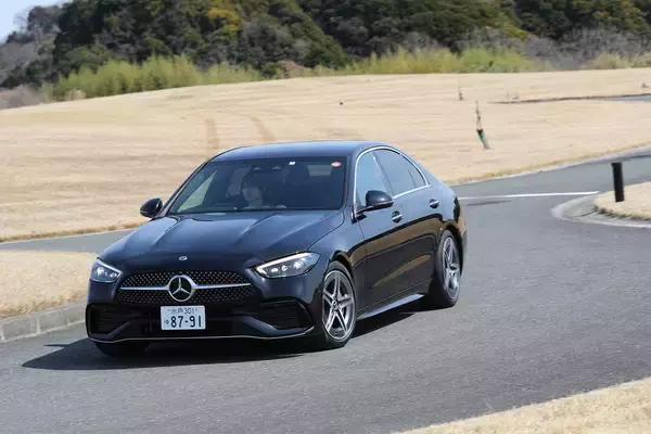 「シーマにフーガにレジェンドなどが消え国産セダンの危機！　レーシングドライバーが「セダン不要説」に異を唱えるワケ」の画像