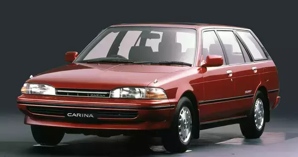 「ストレートすぎる車名！　若いサーファーにターゲットを絞った「カリーナサーフ」はまさに青春の１台だった」の画像