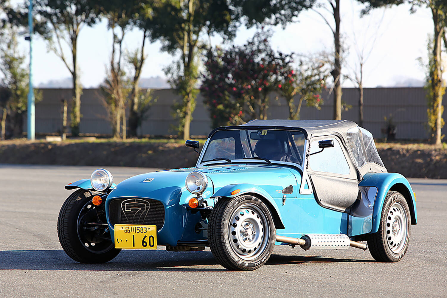 この時代にこの軽さは奇跡！　蝶のように舞うコーナリングに感動渦巻く現行車５選