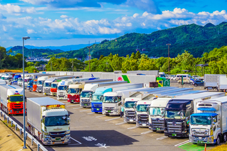 労働者を守るための労働時間の規制が逆に「働くクルマのドライバー」を苦しめることになる！　高市政権に求められる規制への柔軟な対応