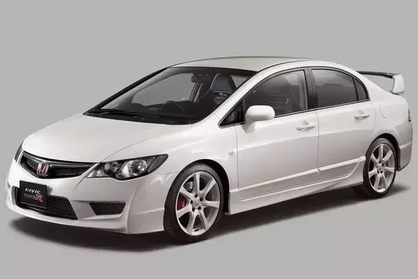 「日本史上最強のFFはやっぱりシビック！　初代から11代目の「栄光」と「苦難」の歴史を一気見せ」の画像