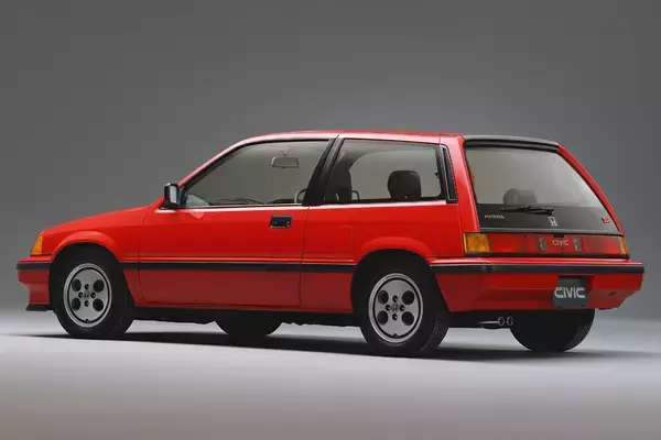 「日本史上最強のFFはやっぱりシビック！　初代から11代目の「栄光」と「苦難」の歴史を一気見せ」の画像