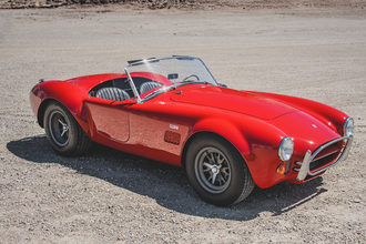 「打倒コルベット」で誕生したダッジ・バイパー！　ドライバーを魅了した２代目の「暴力的な加速」【21世紀スーパーカーFILE #013】