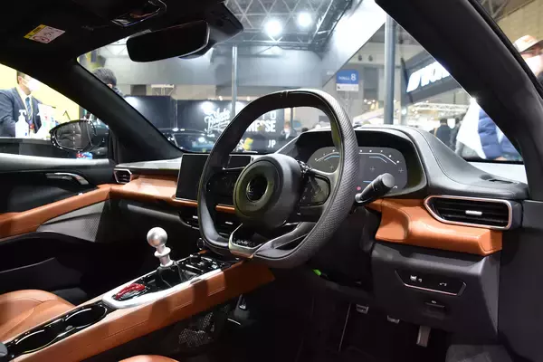 「ロータス最後のガソリンモデルを見逃すな！　ファン垂涎のエミーラ V6 ファーストエディションの詳細【東京オートサロン2023】」の画像